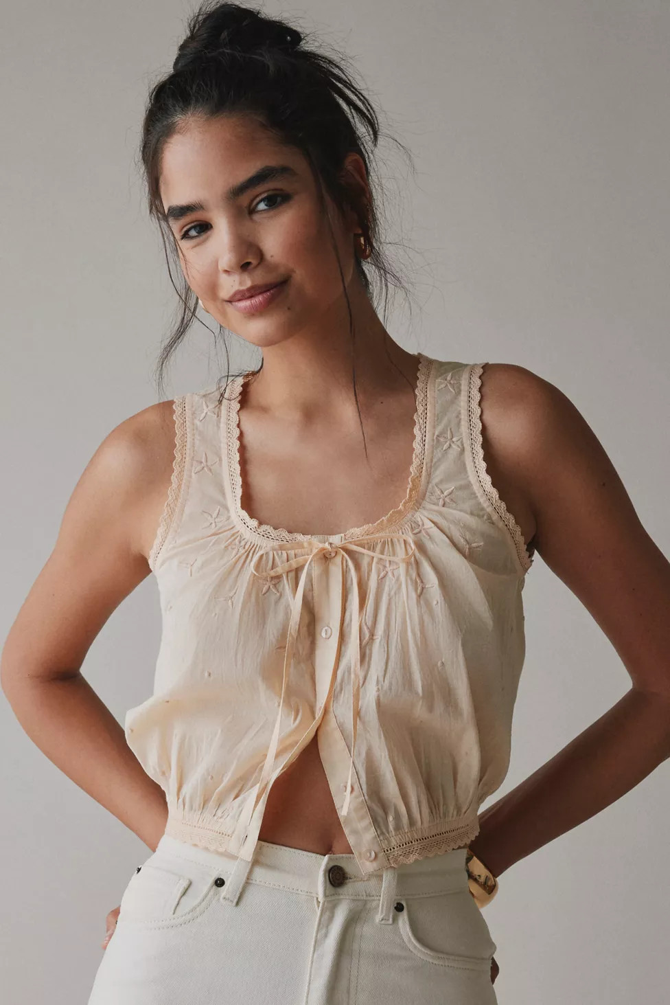 Kimchi Blue Clover Lace-Trim Cropped Tank Top | Urban Outfitters (US and RoW)