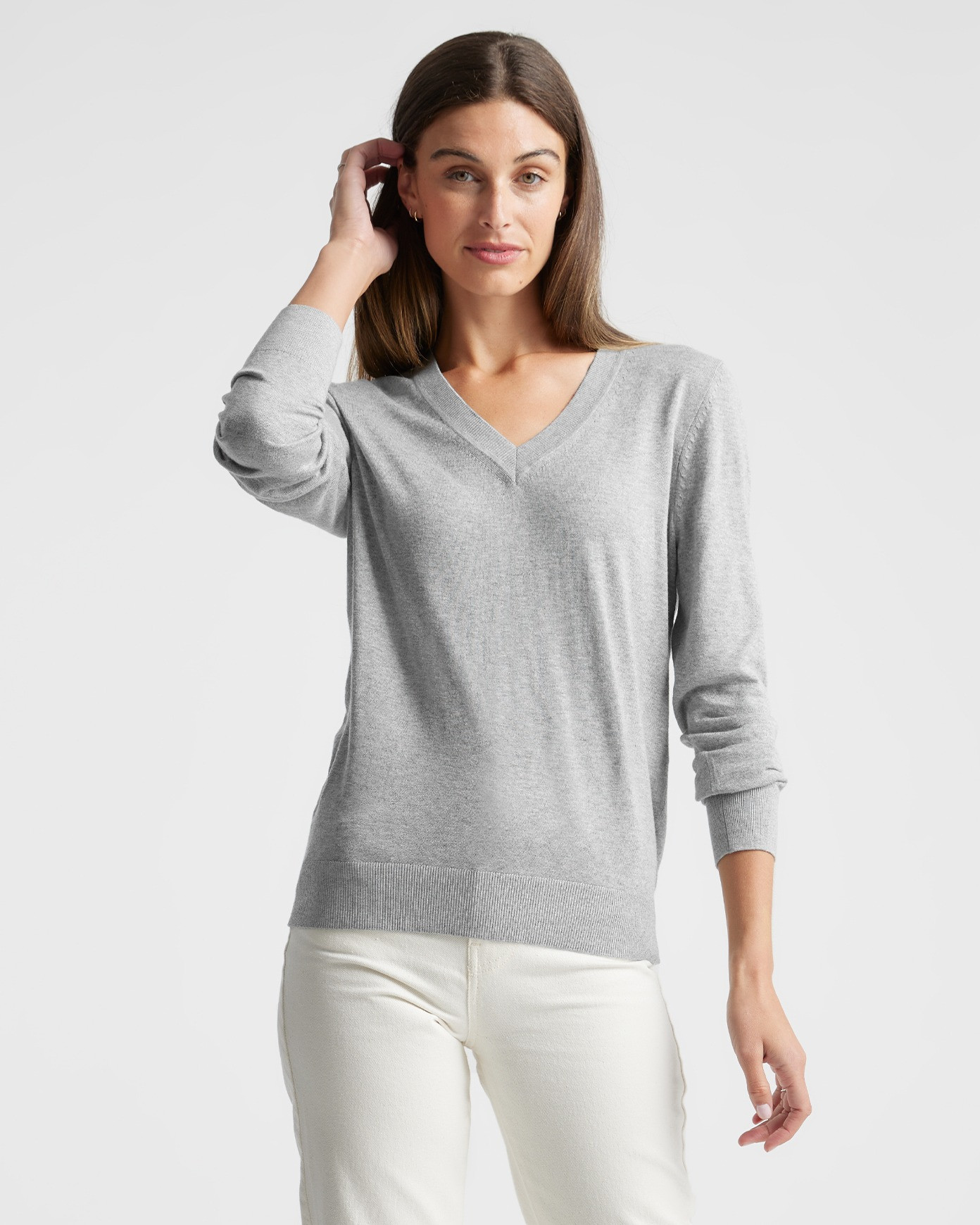 Quince | Women's Lightweight Cotton Cashmere V-Neck Sweater in Heather Grey, Size Medium, Organic Cotton | Quince