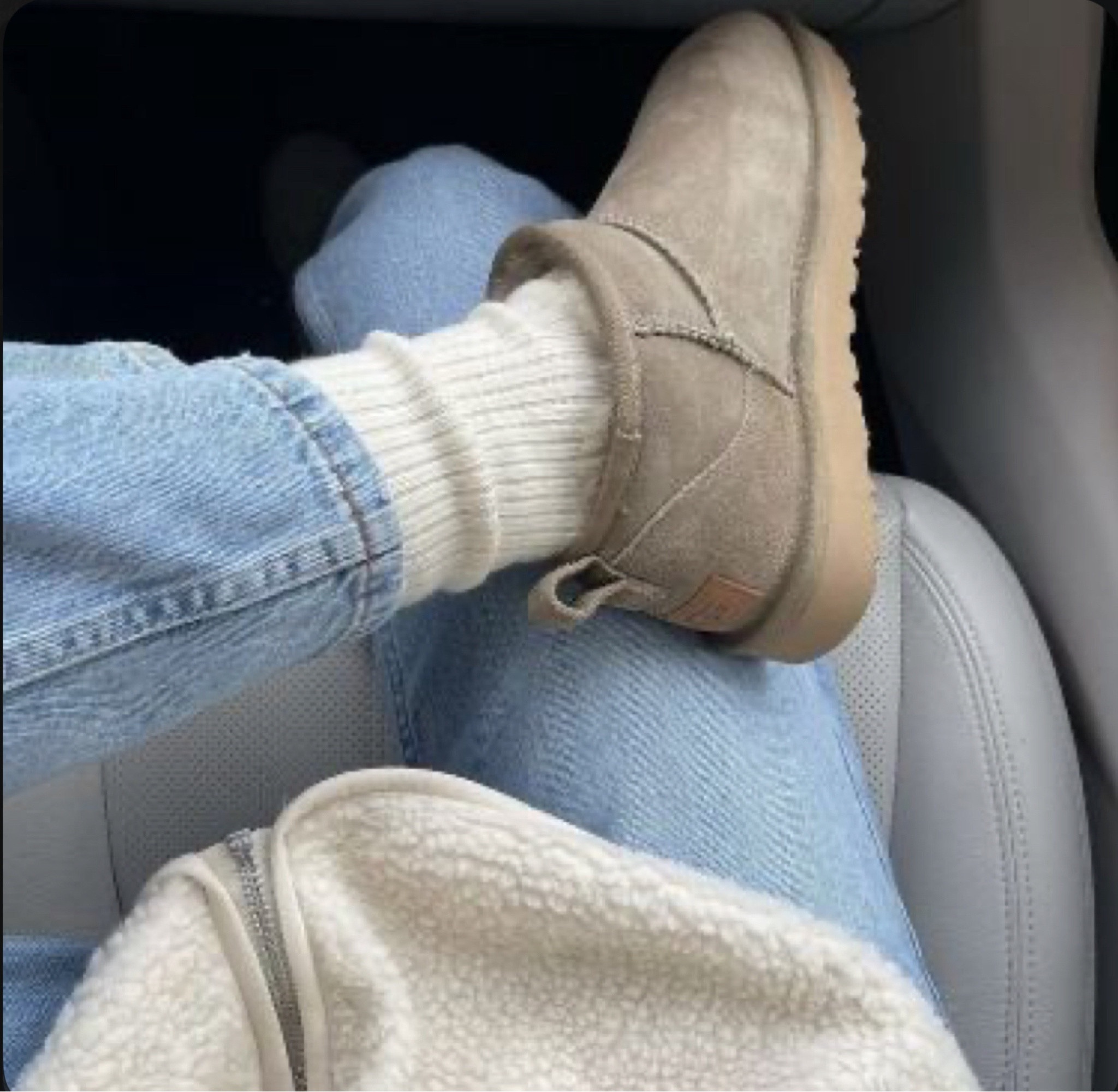 UGG ultra minis in “antelope” from the gate

#LTKHoliday #LTKGiftGuide #LTKSeasonal