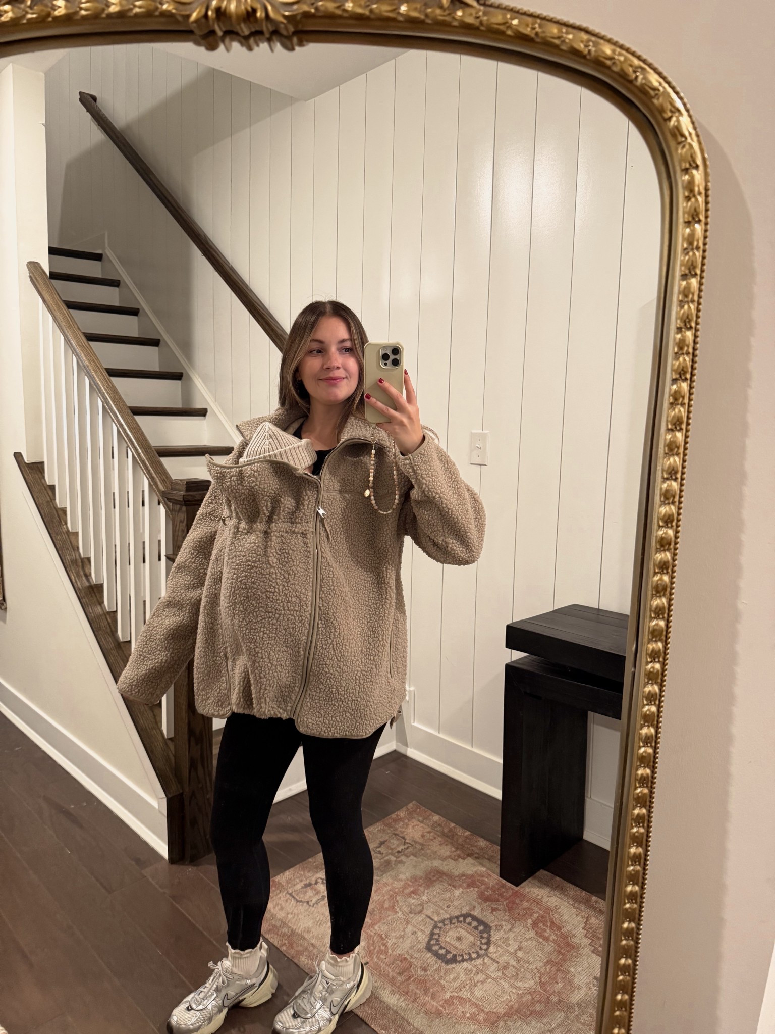 Wearing medium! 

Code ANNIEP for a discount on my mabe carrier!! 