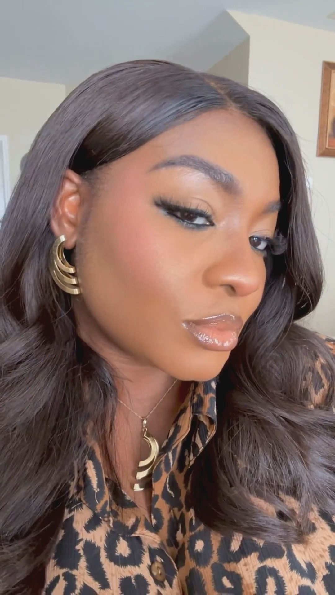 No foundation, no eyeshadow makeup tutorial. How flawless is this look?!
 
makeup, beauty 

#LTKParties #LTKBeauty #LTKFindsUnder50