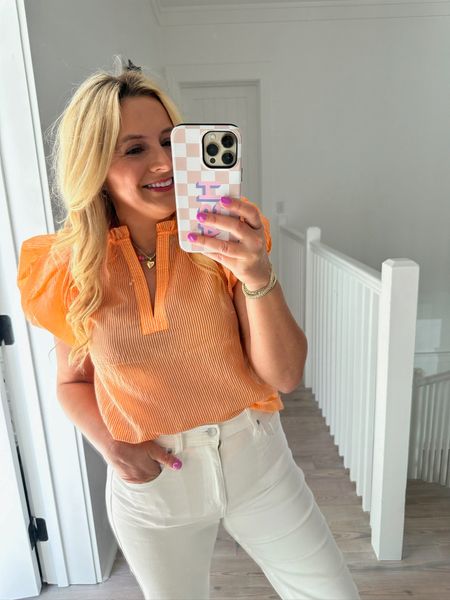 Adorable orange puff sleeve top! Pairs so well with white denim. Wearing a small. Code JUNE20 for 20% off 

#LTKFindsUnder100 #LTKSeasonal #LTKStyleTip