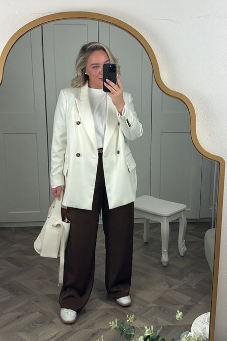 Day 4 of 7 days of spring outfits 🐣

Blazer is petite from Next, bag is Jeenaa. Trousers are true to size and I had them taken up slightly (I’m a uk14 and 5 ft 2 and a half) 

#LTKmidsize #LTKstyletip #LTKSeasonal