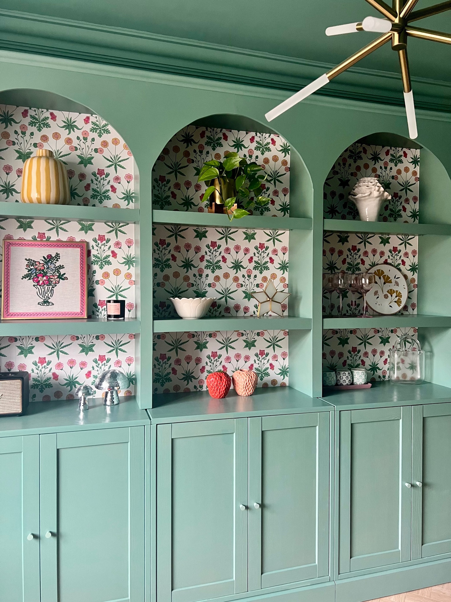 Shelf styling home decor ✨

#LTKeurope #LTKhome