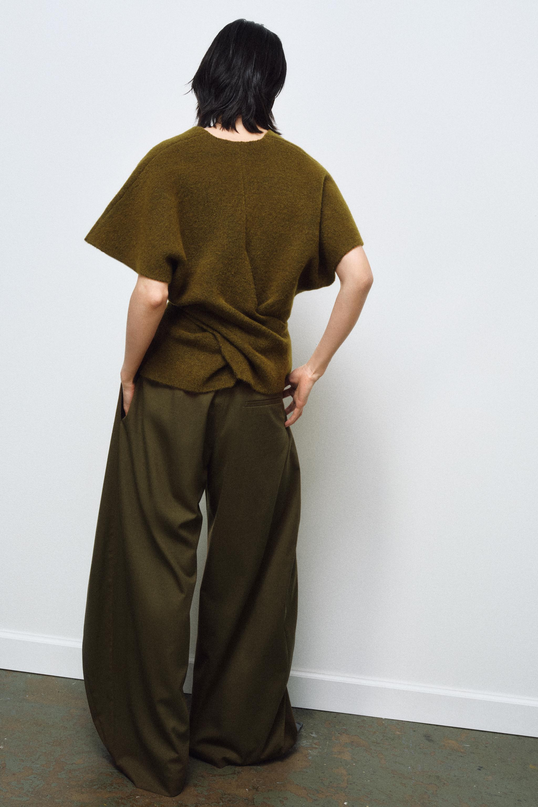 SHORT SLEEVE DRAPED KNIT JUMPER | Zara US