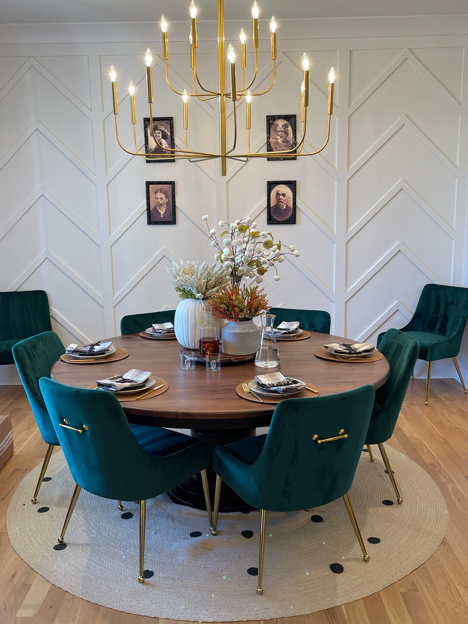 Dreamy Modern Farmhouse Dining Room and Halloween Tablescape 