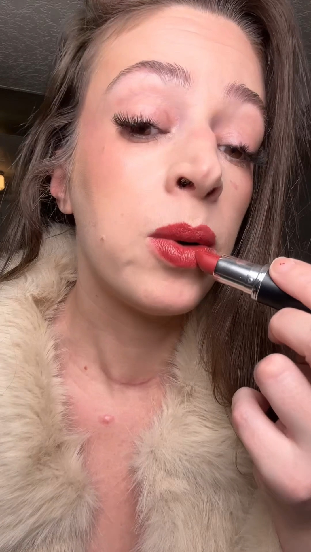 MAC Brick-O-La is one of those shades that just works.
That perfect rose-brown with a soft warmth that makes your whole face look more polished without trying too hard.
It’s the lipstick I reach for when I don’t want to think — comfortable, flattering, and somehow always right.
Throw it on with bare skin or a full beat, it still holds its own. A true everyday classic for a reason.

Linked here 🤍 #LTKbeauty #LTKfinds #MACCosmetics #BrickOLa #EverydayLipstick #RoseBrownLip #MakeupStaple #TimelessBeauty