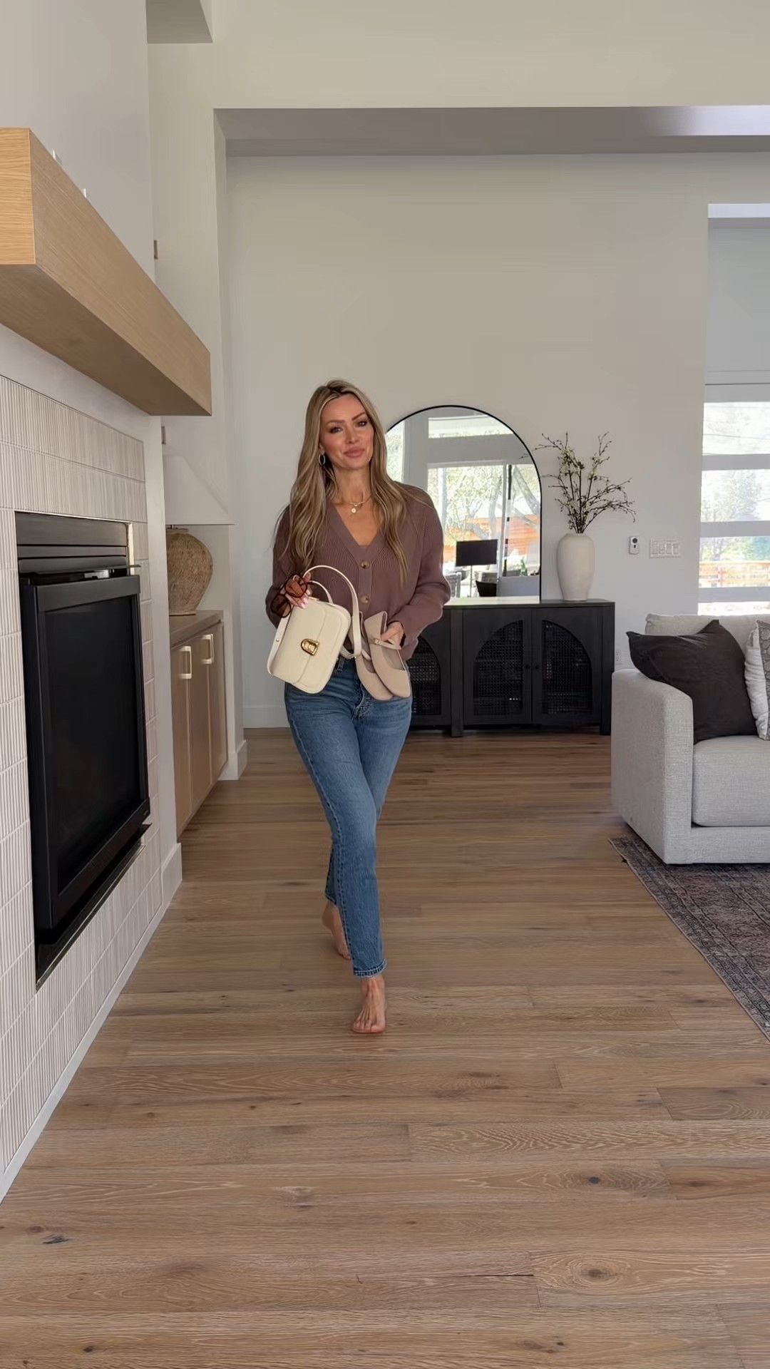 Amazon outfits that look elevated but feel effortless 🙌 type AMAZON and I’ll send you all the details 
Neutral layers, flattering denim, and chic everyday staples
These are the kind of affordable Amazon finds I reach for on repeat — polished enough for errands, casual plans, and mom-on-the-go days 🤍

Think: neutral chic, capsule-worthy pieces, and comfy outfits that look way more expensive than they are.

#AmazonFashion #AffordableOutfits #NeutralChicStyle #EverydayOutfits #CapsuleWardrobe