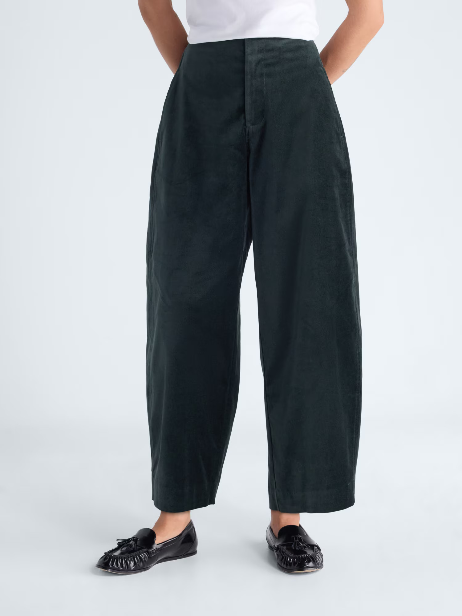 Free Assembly Women's Velvet High Rise Cropped Barrel Pants, 28" Inseam, Sizes XS-XXL | Walmart (US)