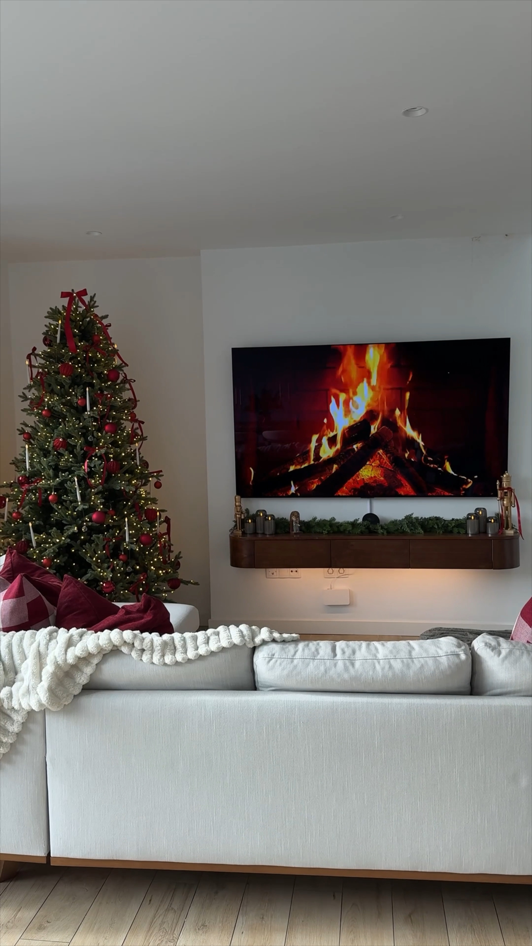 Decoración navideña ♥️ la Navidad en tonos rojos es aún más especial 

#LTKhome #LTKeurope #LTKespana