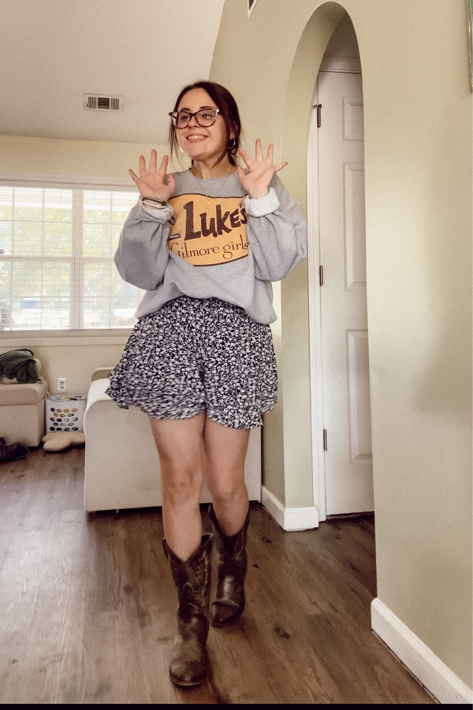 cute transition into fall outfit 

#LTKSeasonal #LTKFindsUnder50 #LTKShoeCrush