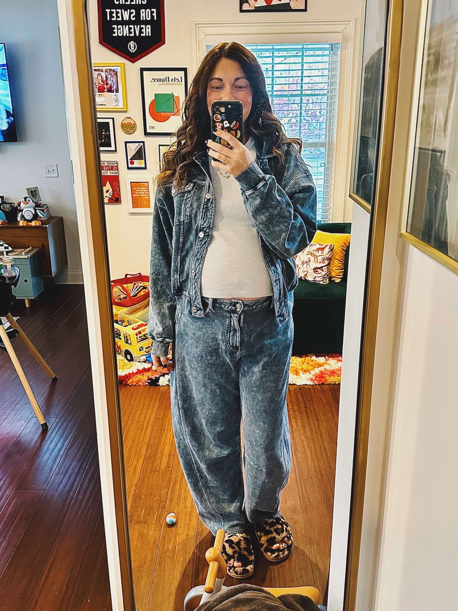 Bury me in denim sweats😍

#LTKBump #LTKTall #LTKootd