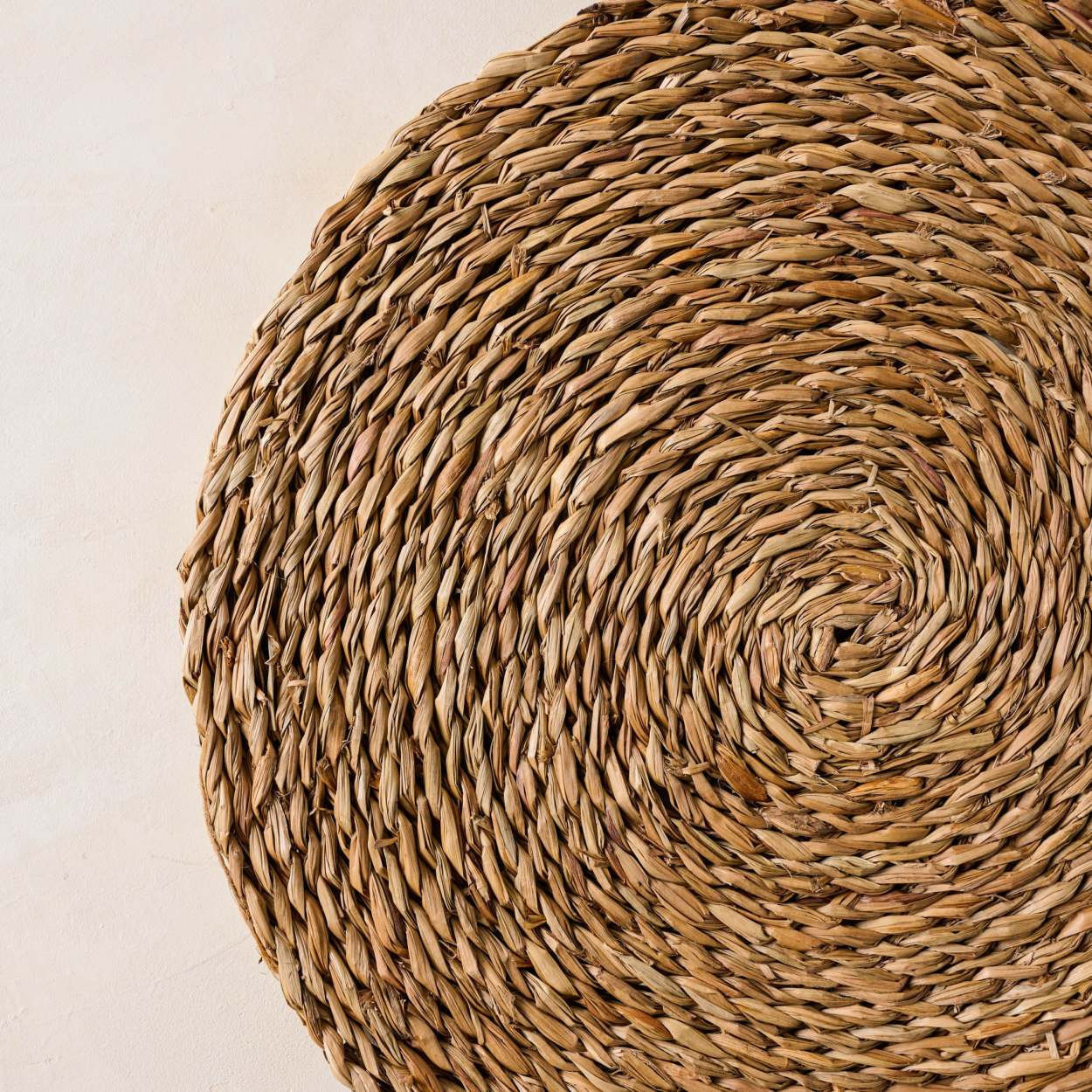 Lucian Round Placemat | Magnolia