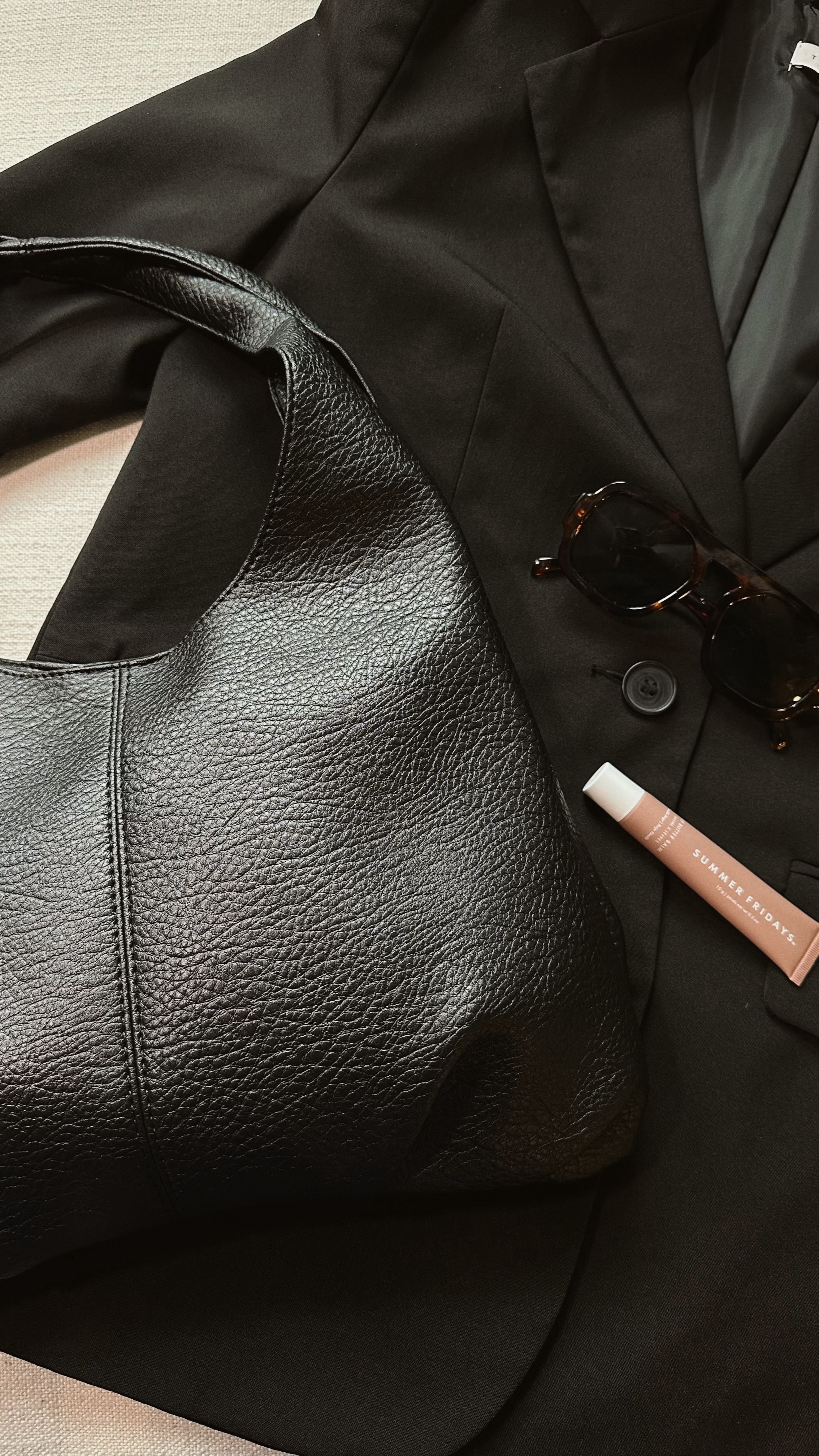 Outfit of the day 🖤

#LTKFindsUnder50 #LTKStyleTip #LTKFindsUnder100