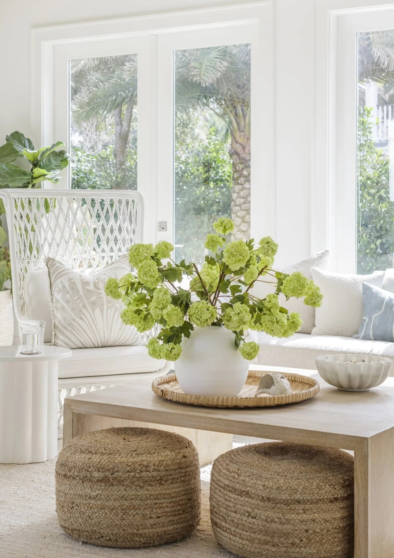 White Concrete Konos Vase - 10.75" | Afloral