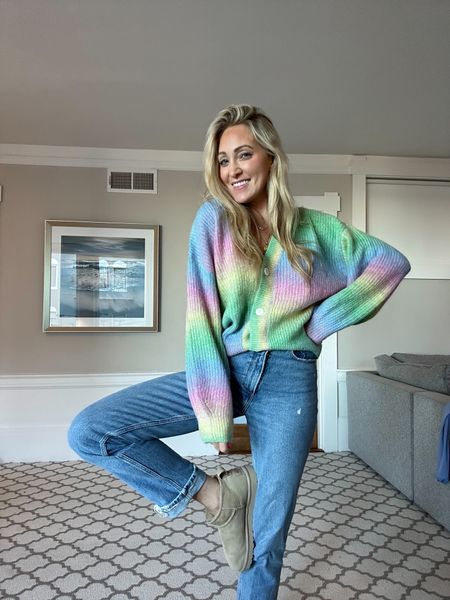 Rainbow sweater- wearing size XS 
Abercrombie denim wearing size 24r
Uggs run tts - size up if inbetween 

#LTKSeasonal #LTKstyletip #LTKunder50