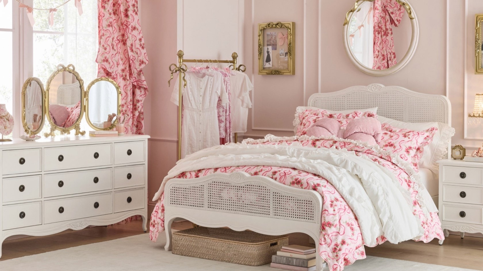 💗✨ Living in my own fairytale ✨💗This pink and white bedroom setup is giving full Glinda energy — soft, feminine, and oh-so-charming! Perfect inspo for anyone who loves vintage glam with a cozy twist. 🌸
#BedroomDecor #LTKHome #PinkAesthetic #GirlyRoom #VintageBedroom #LTKFinds #HomeInspo #DreamRoom #PrincessVibes #CozyDecor #RoomGoals

#LTKFindsUnder100 #LTKHome #LTKStyleTip