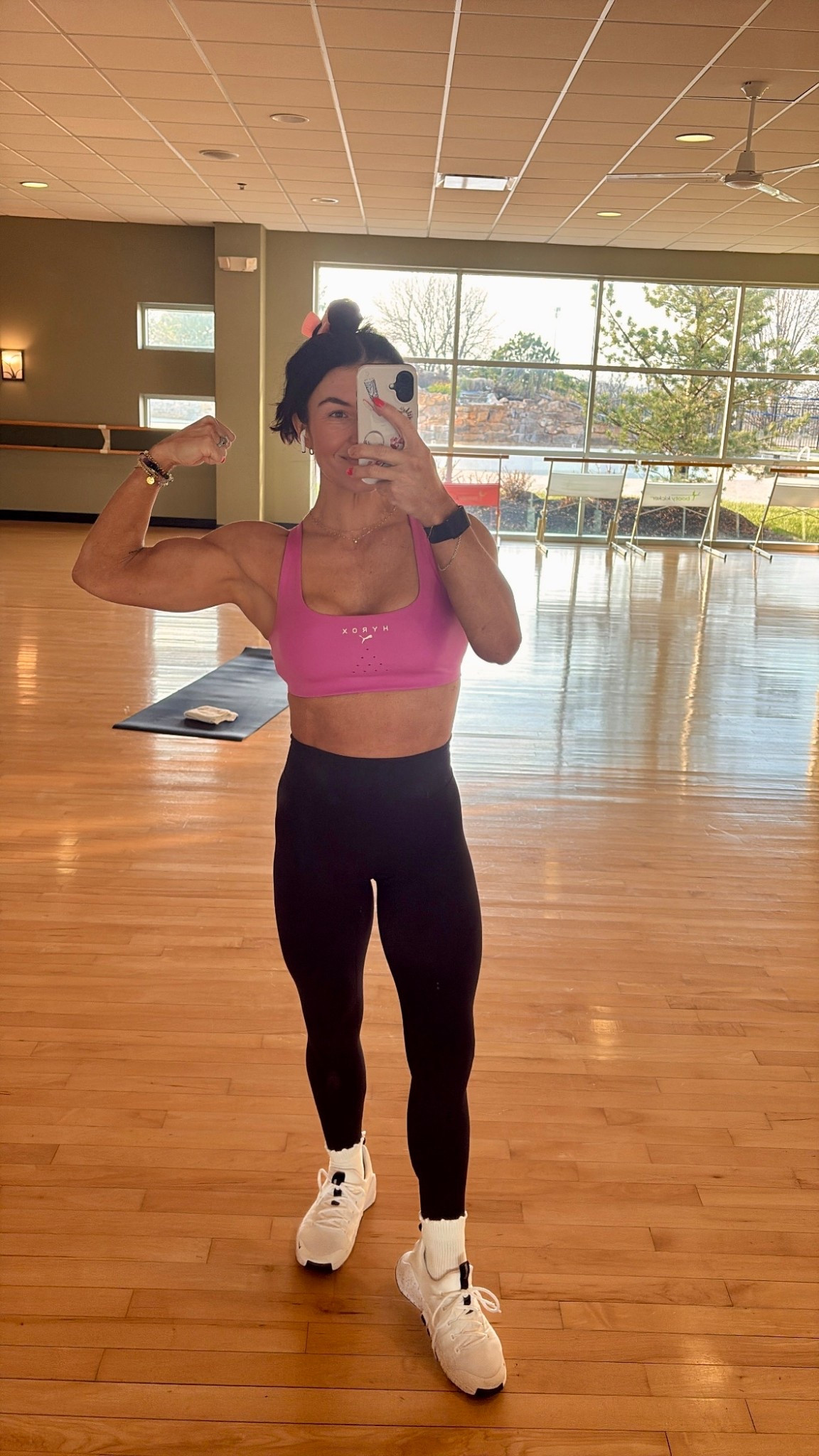 Best shoes for weight training!
EVER. Run tts! 🫶🏻

Athletic, sneakers, workout, Nike, Nike metcon, workout clothes

#LTKActive #LTKootd #LTKfitnessgoals