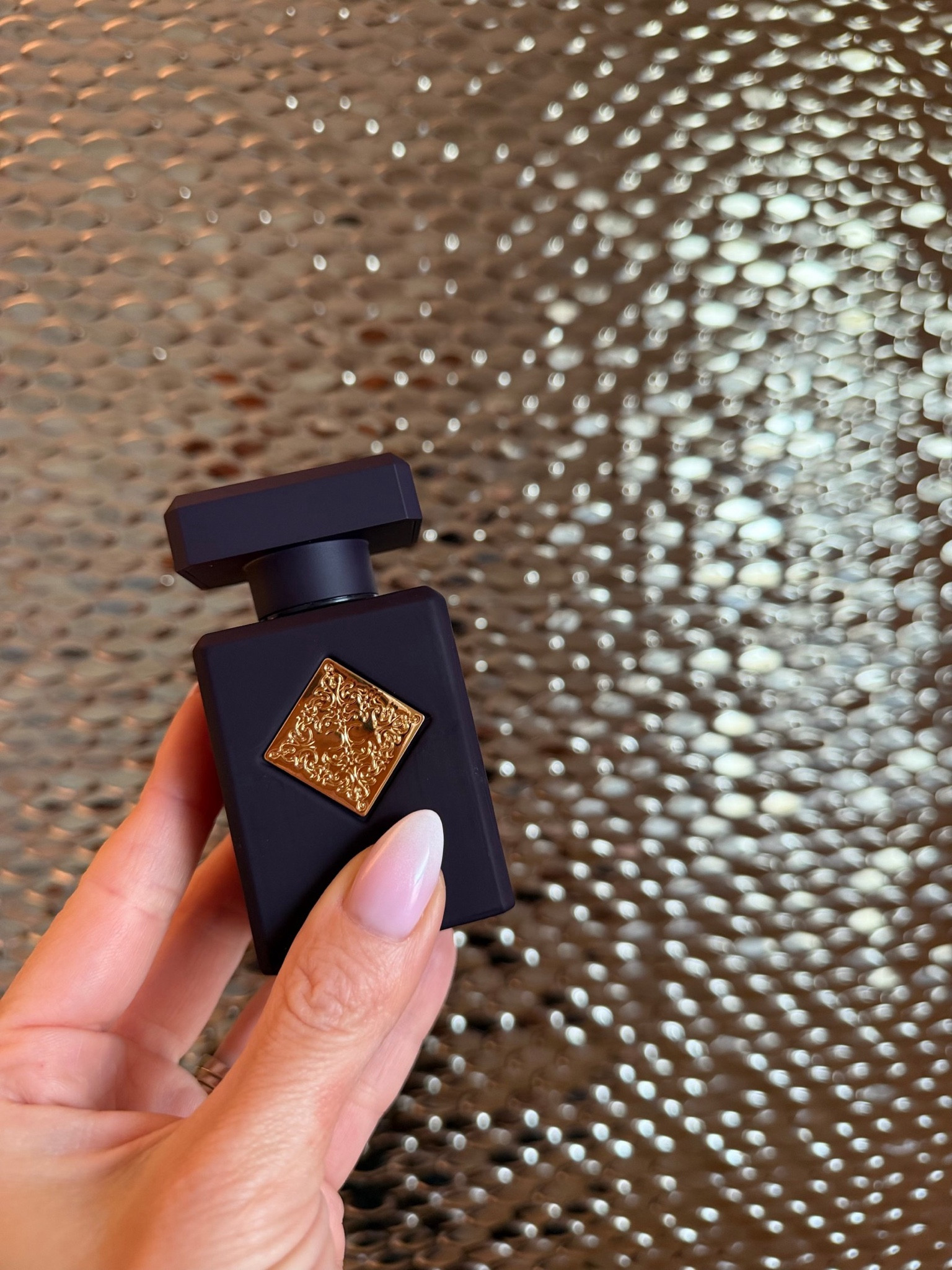 It smells like fresh, glowing skin with a hint of citrus and soft florals …subtle but unforgettable 🤍 if you know, you know…

#LTKMothersDay #LTKselfcare #LTKBeauty