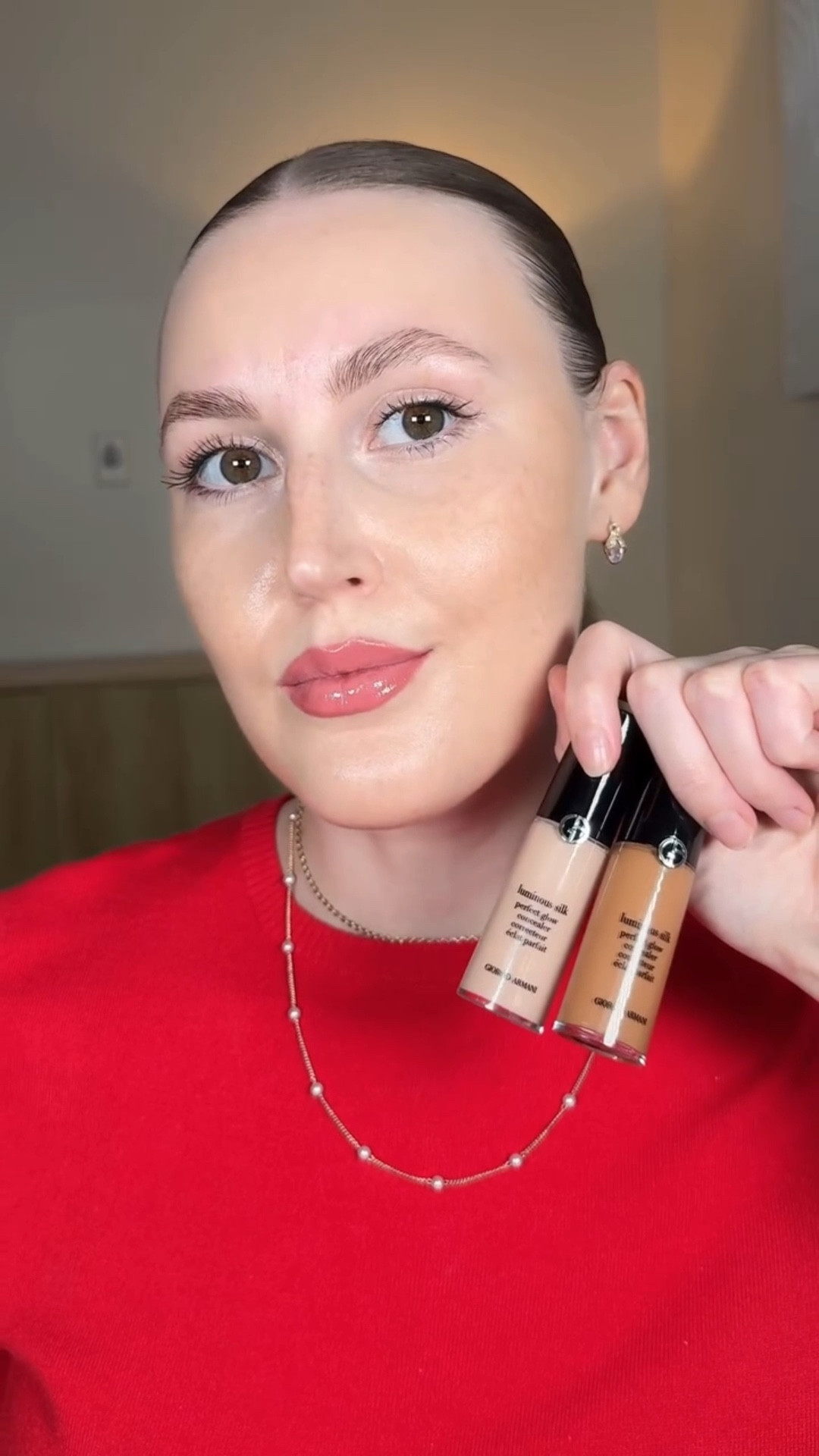 Tried @armanibeauty Luminous Silk Concealer 😍✨
Shades 4.75 & 10 — obsessed with this glowy, flawless finish! Perfect for under eyes or highlighting — can’t get enough 💖
@sephora 

#giftedbyarmani #armanibeauties #LuminousSilk #FlawlessSkin #GlowUp