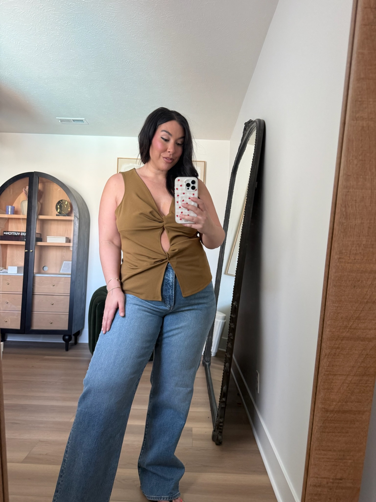 Midsize spring outfit! Size XL top, size 16 jeans
-
-
-
Midsize Spring outfit inspo, curvy denim, jeans outfit, express denim, matching set