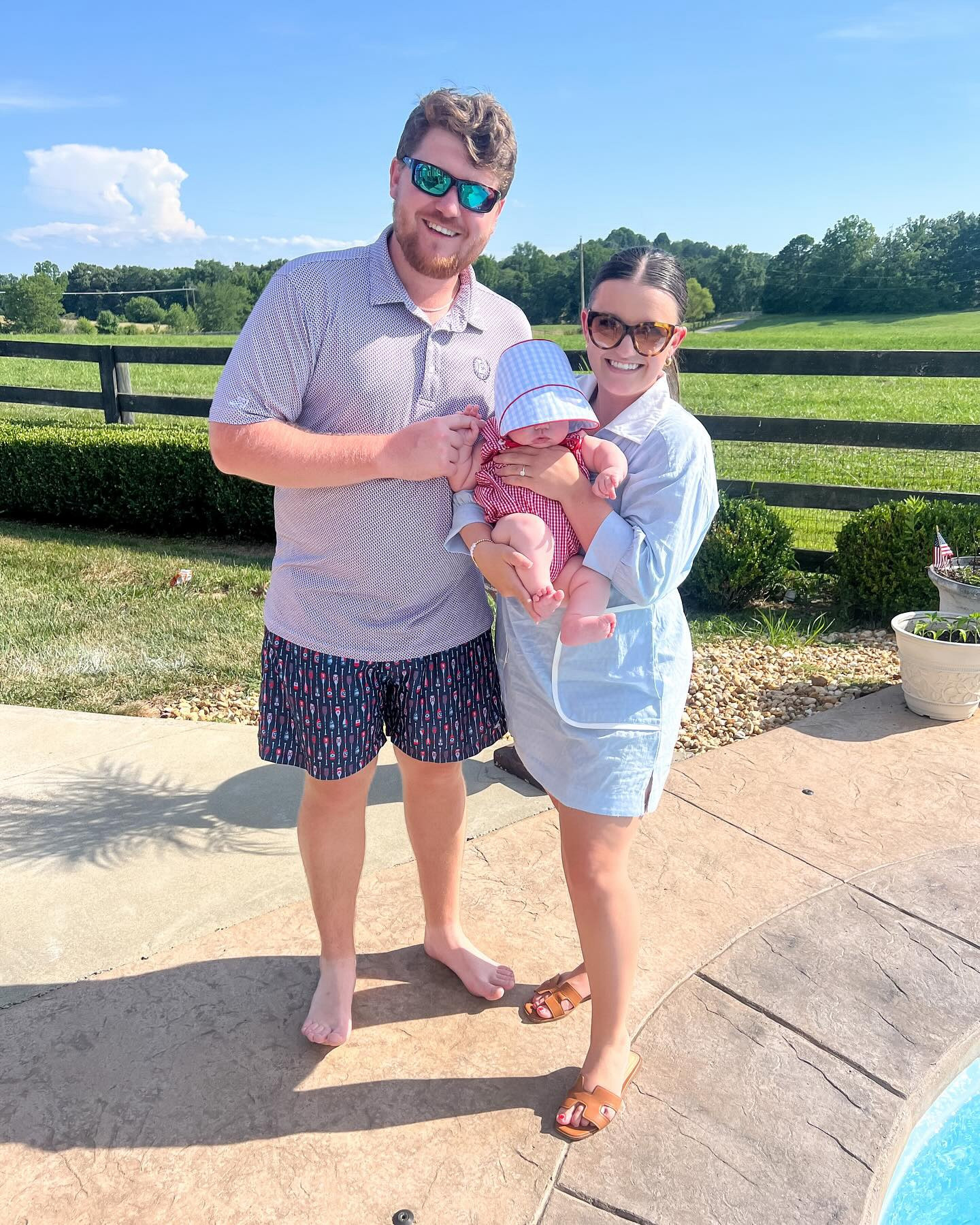 4th of July weekend with Aston Witt🤍

#ltk #beaufortbonnet #tbbc #tbbcpreppypatriot