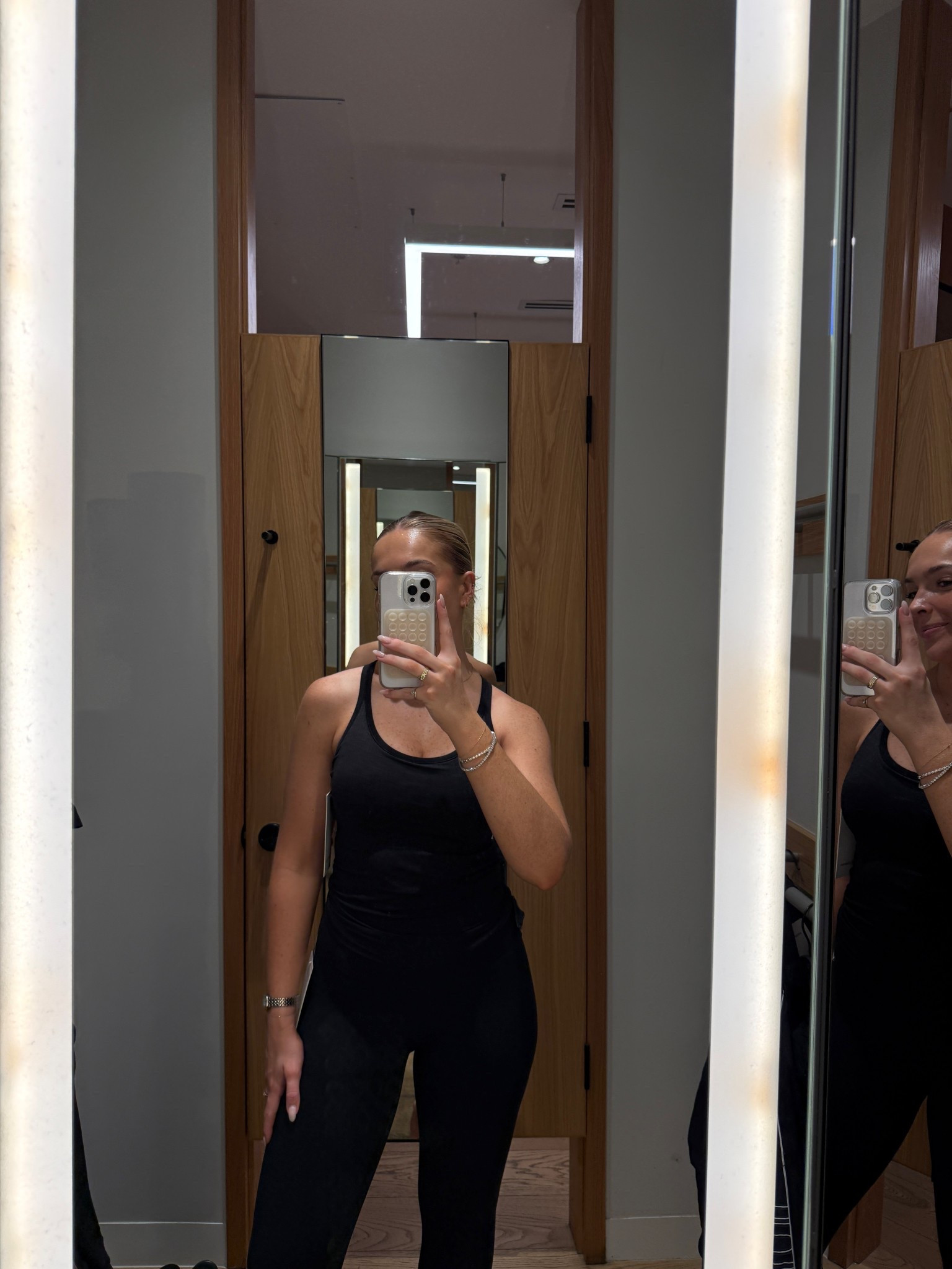 LULULEMON FAVS!! 
