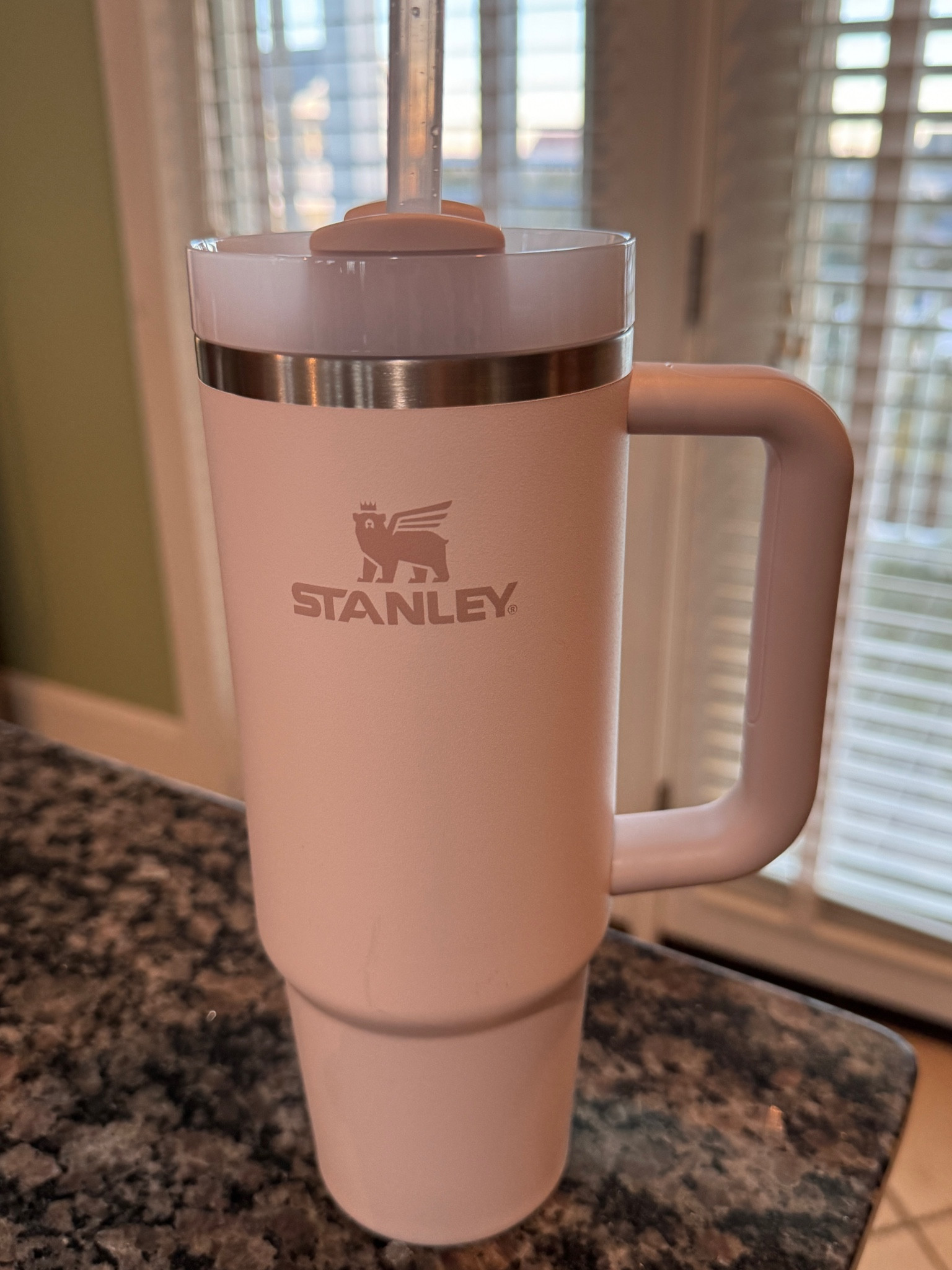 ⭐️⭐️⭐️⭐️⭐️ for this Cup! Best cup I’ve purchased, worth the $$

#LTKGiftGuide #LTKfindsunder50