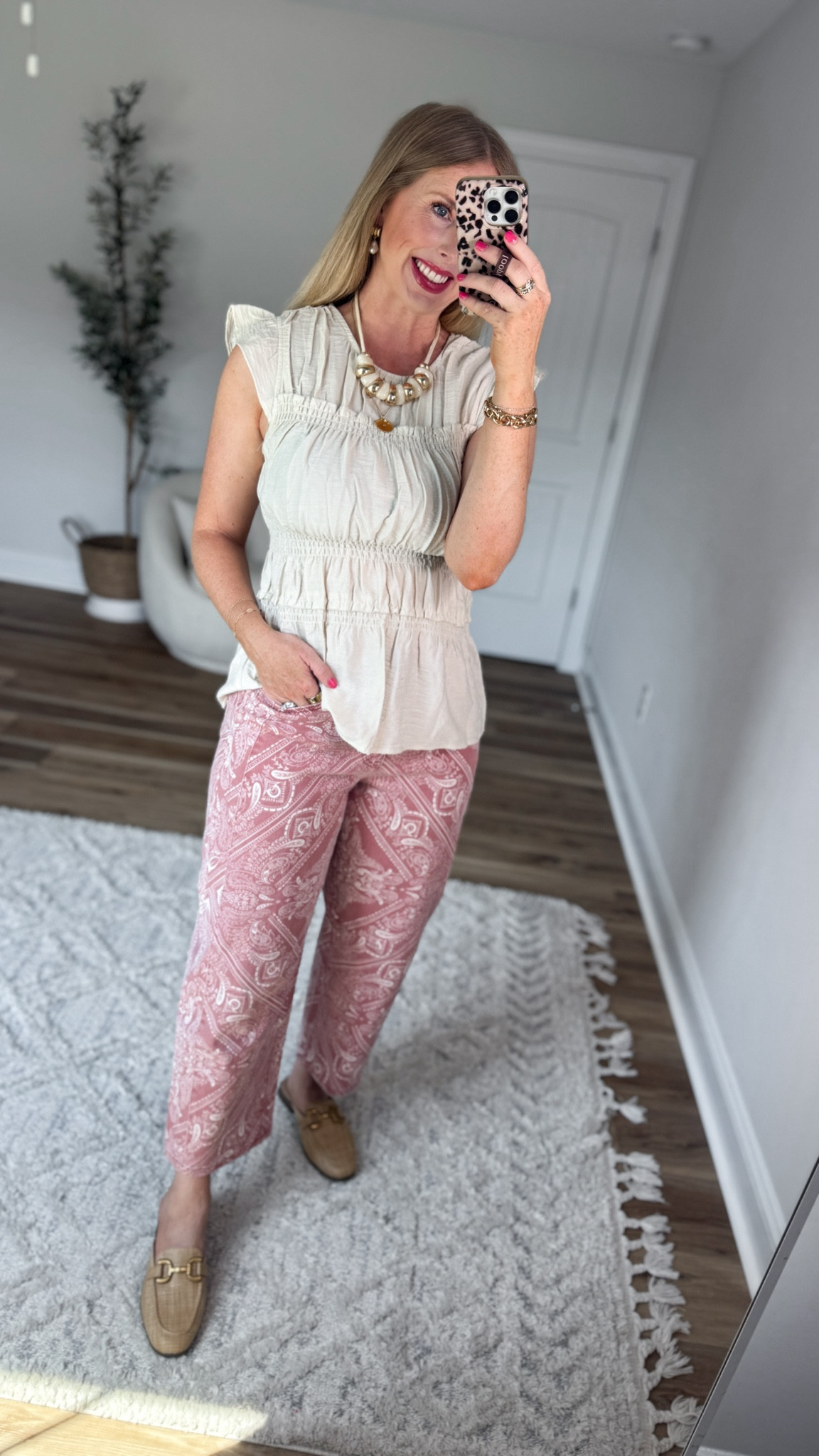 Daily try on, Walmart outfit, Walmart fashion, Walmart try on, red bandana barrel jeans

#LTKgrwm #LTKmomlife #LTKootd