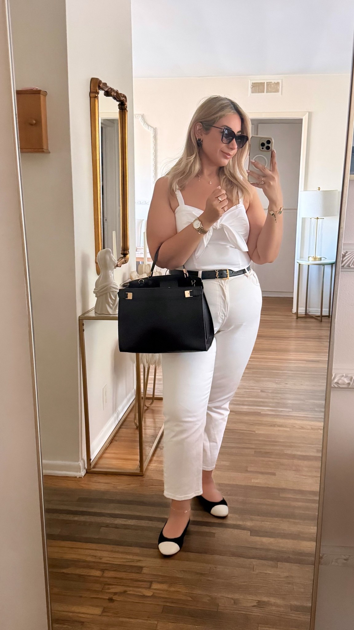 Black & white outfit of the day 

#LTKShoeCrush #LTKStyleTip #LTKFindsUnder100