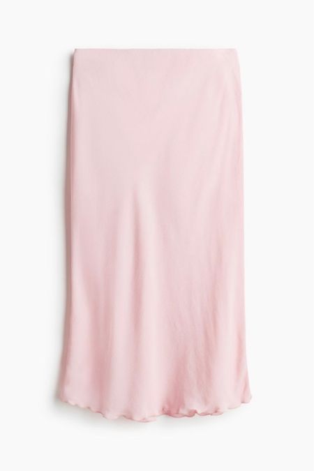 Light pink midi skirt 

#LTKSeasonal #LTKstyletip #LTKfindsunder50