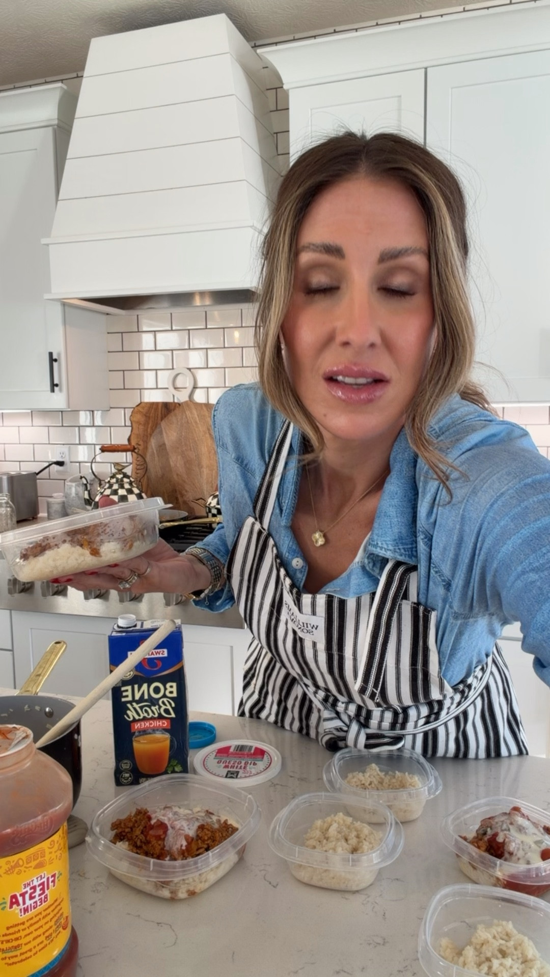 Apron


#LTKstorytime #LTKdayinmylife #LTKOver40