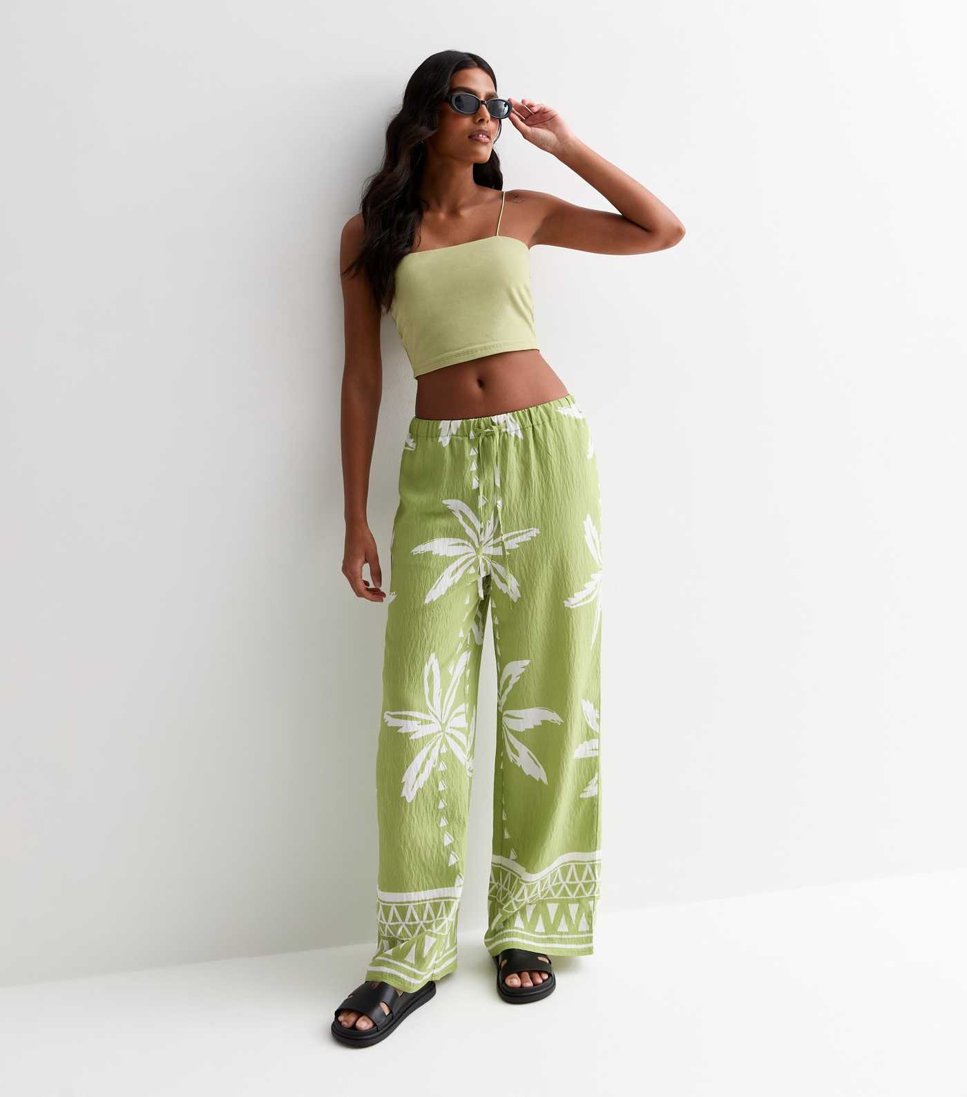 Green Palm Tree Print Wide Leg Trousers | New Look | New Look (UK)