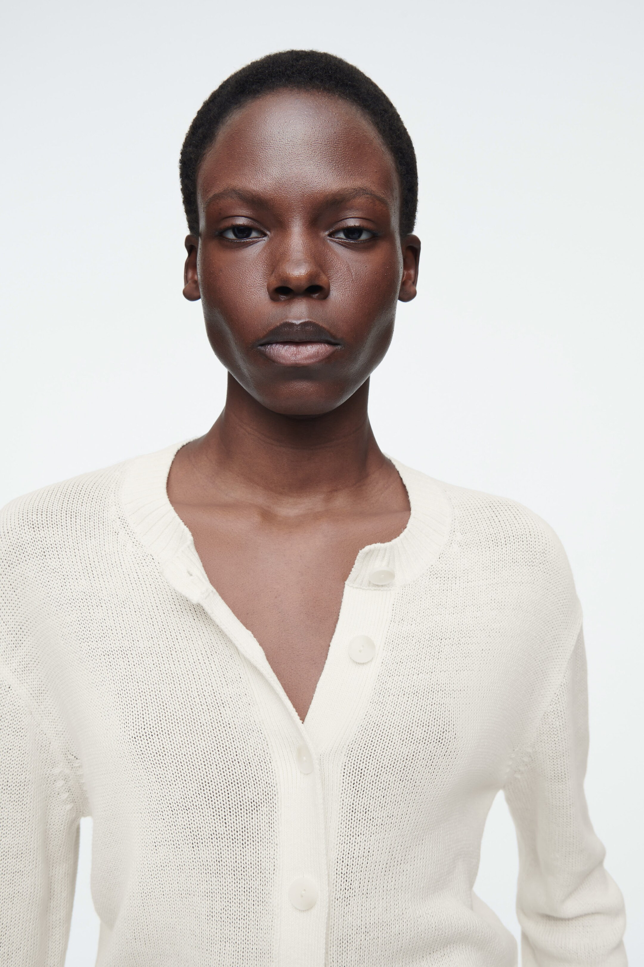 STRICKJACKE AUS LEINEN - ELFENBEIN | COS (EU)