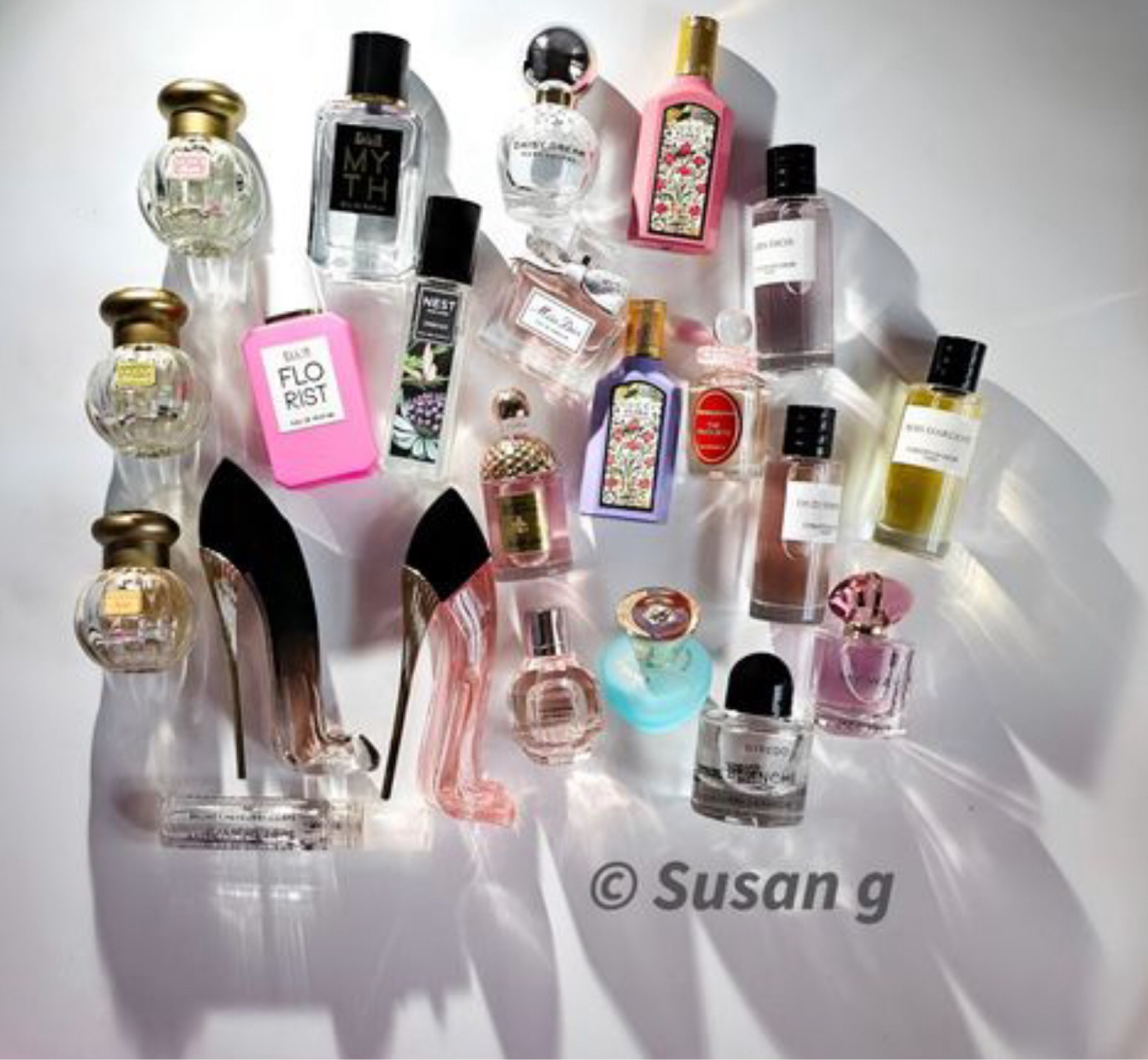 More mini fragrances! I’ve linked my favorites below. 

#fragrance #perfume #miniature #collection #gifts #commentsbyfans❤️

#LTKFindsUnder100 #LTKNYFW #LTKBeauty