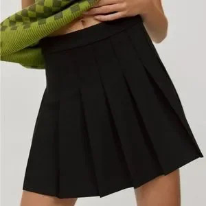 Sunday Best Aritzia black Olive pleated tennis skirt size 0 | Poshmark