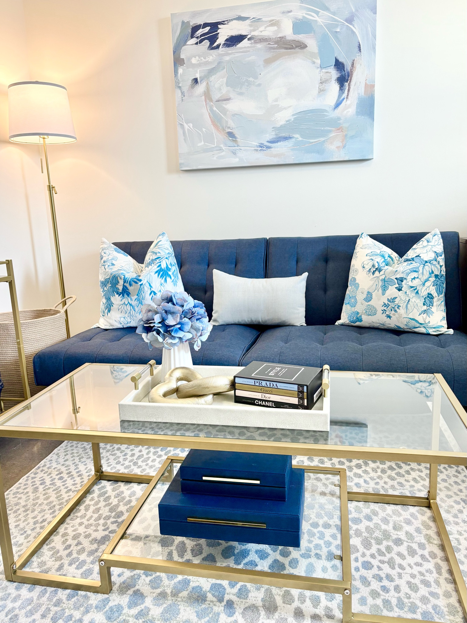 Dorm room sitting area! 💙🩵