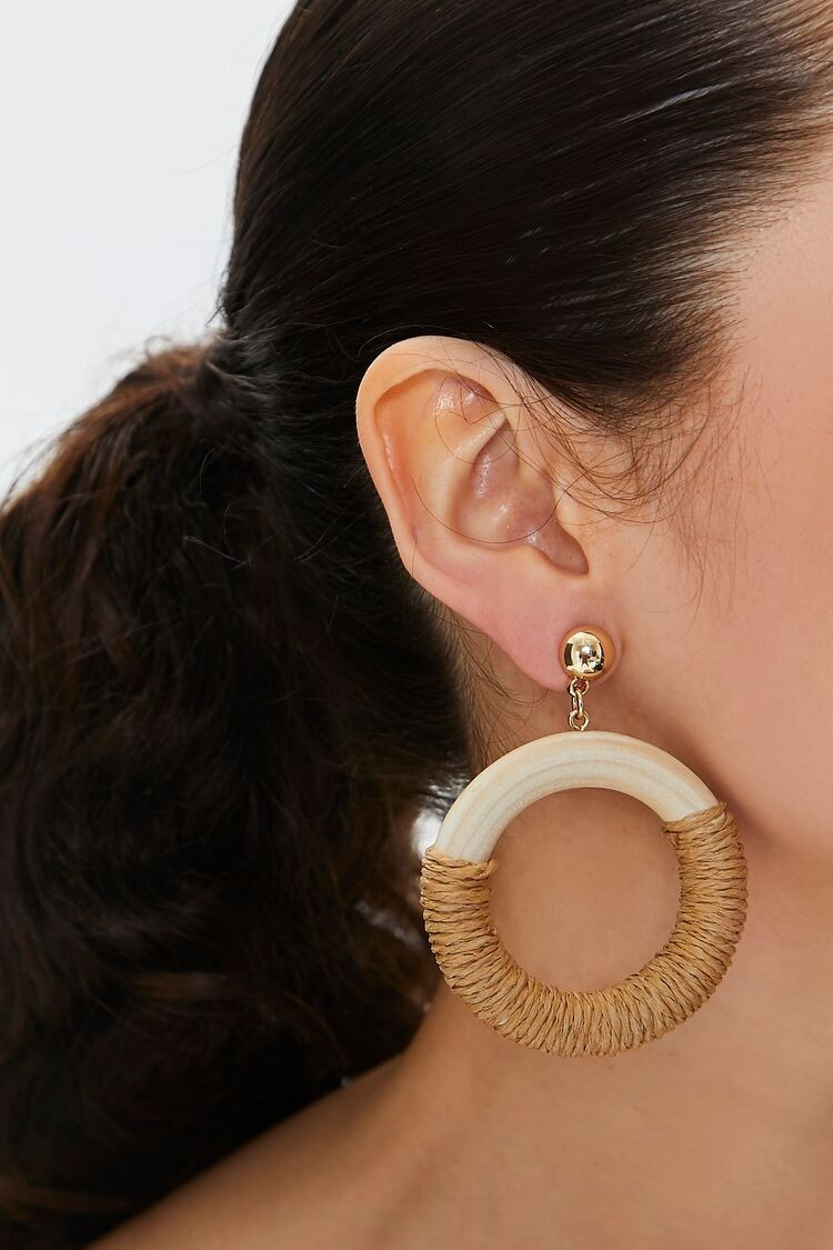 Home

 / 


Women
 / 


Accessories
 / 


Jewelry











Wooden Straw Hoop Drop Earring... | Forever 21 (US)