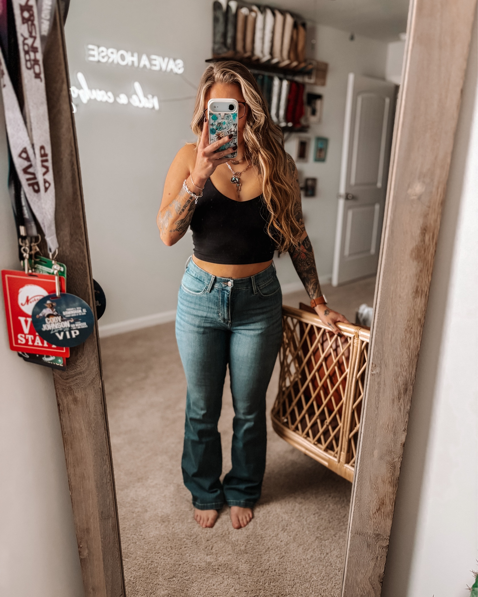 Got to try out wranglers new BeSpoke jeans & they are quite literally my favorite Jean to date! Not only are they stretchy and comfortable, but there’s no waist gap!! 