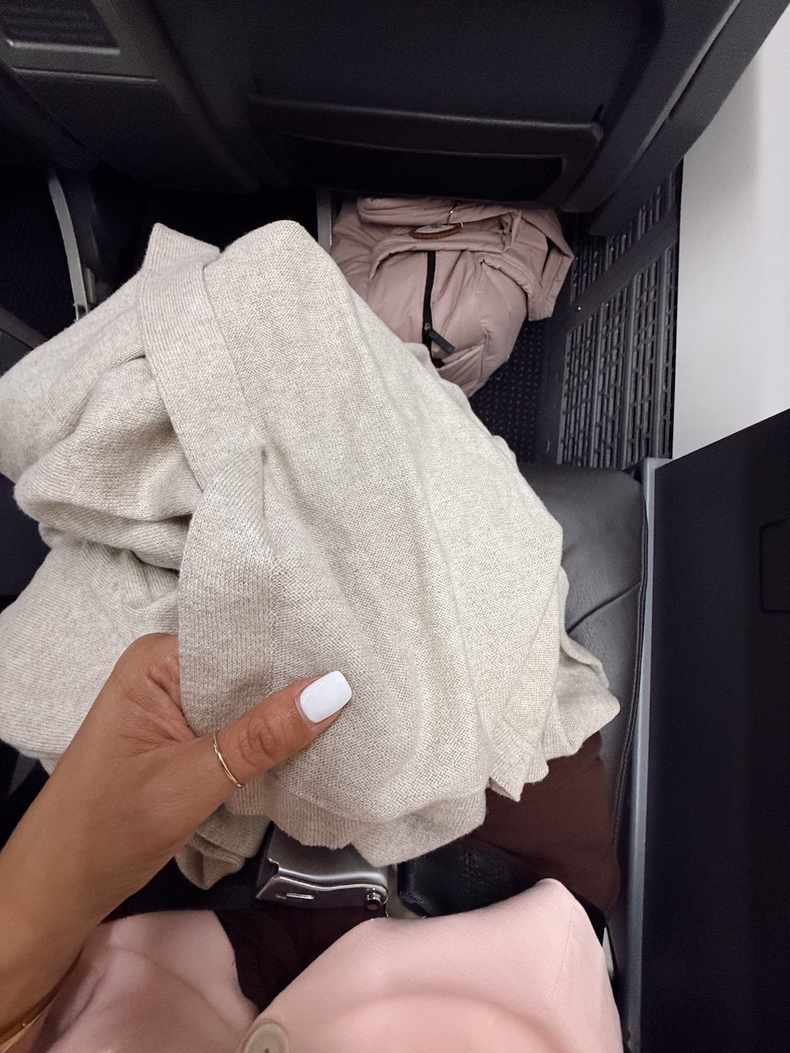 One of my top Amazon purchases ever! Cozy and warm 100% organic cotton shawl wrap for traveling, evening out, on a cold airplane, etc! Love!!

#LTKootd #LTKTravel #LTKWorkwear