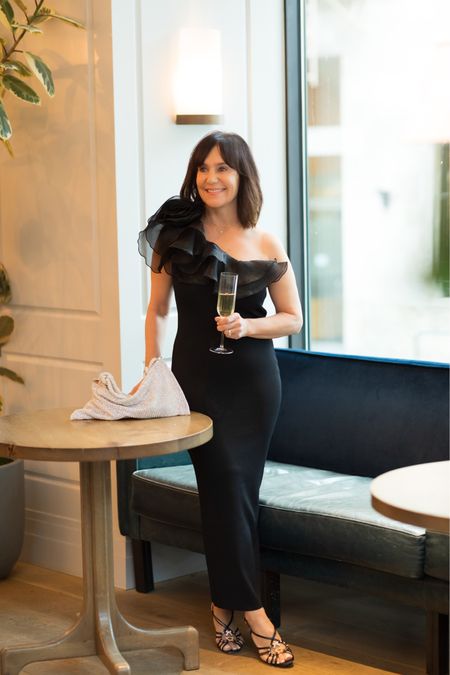 So many great wedding guest dress options from @KarenMillen, from black tie to weekend casual - which one is your favorite?  Use my code SUSIE20 to get 20% off your order through the end of March! #ad #MyKM

#LTKwedding #LTKSeasonal #LTKFind