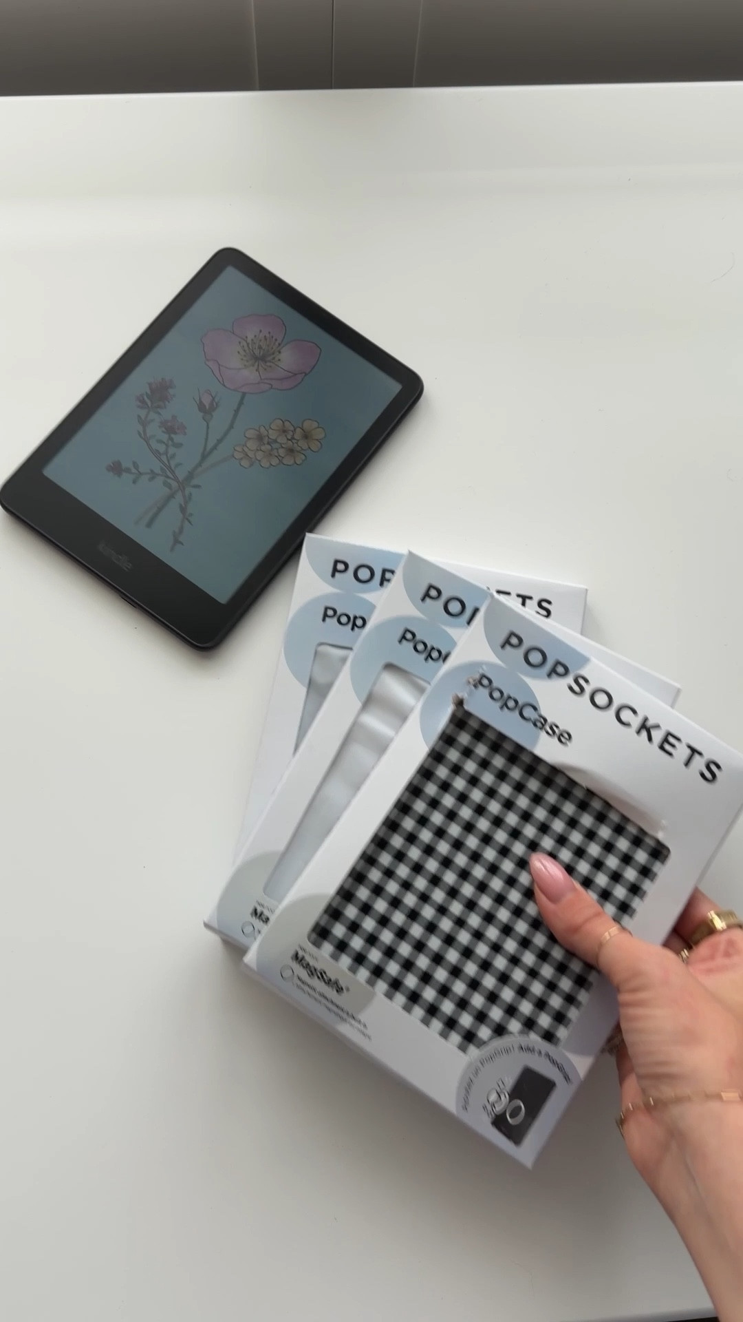 New Popsockets MagSafe kindle cases! 🤌🏼

#LTKTravel #LTKHome #LTKStyleTip
