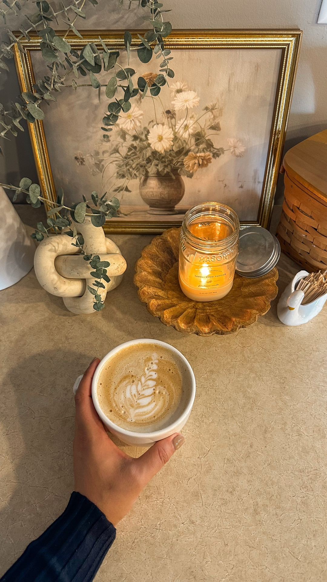 Autumn Coffee ☕️🍂

Our Breville espresso machine is on sale! We purchased ours in 2019 and have used it almost daily! It truly is an amazing household appliance. It also makes a wonderful gift — wedding, anniversary, birthday, or just because! 🫶🏻

#LTKGiftGuide



#LTKHome #LTKSaleAlert
