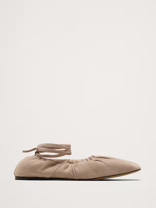 RUCHED SUEDE BALLET FLAT | Banana Republic (US)