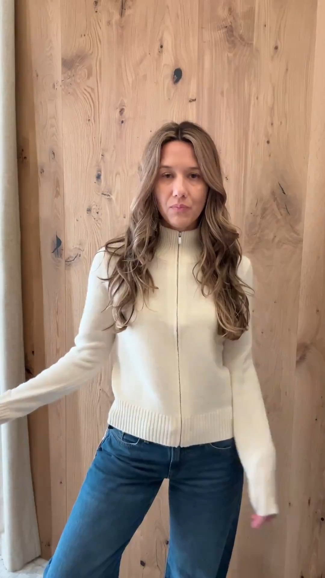 @Aritzia zip up Cardigan 10/10
Small

#LTKSeasonal #LTKOver40