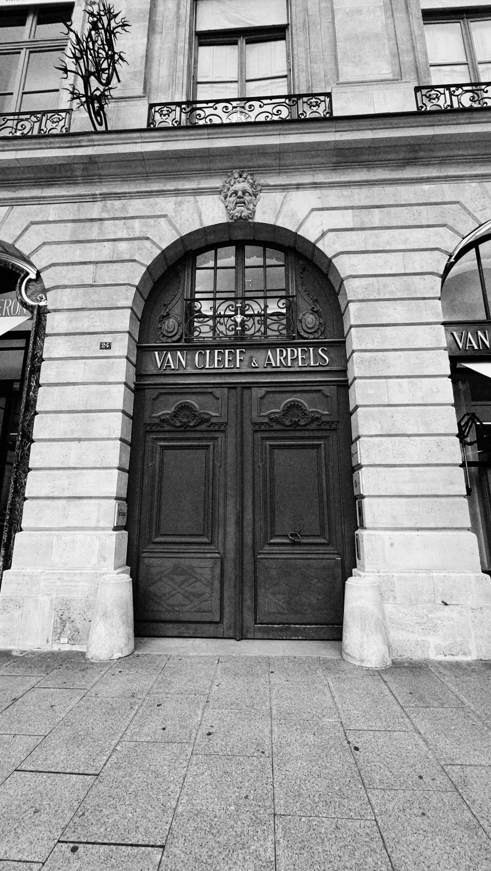 Luxury gifting ideas! One of my Van Cleef bracelets is from Fashionphile and I’ve loved the site ever since. They have pieces for under $500 too. 

#fashionphilepartner #fashionphilefinds
@fashionphile

#LTKSeasonal #LTKHoliday #LTKGiftGuide