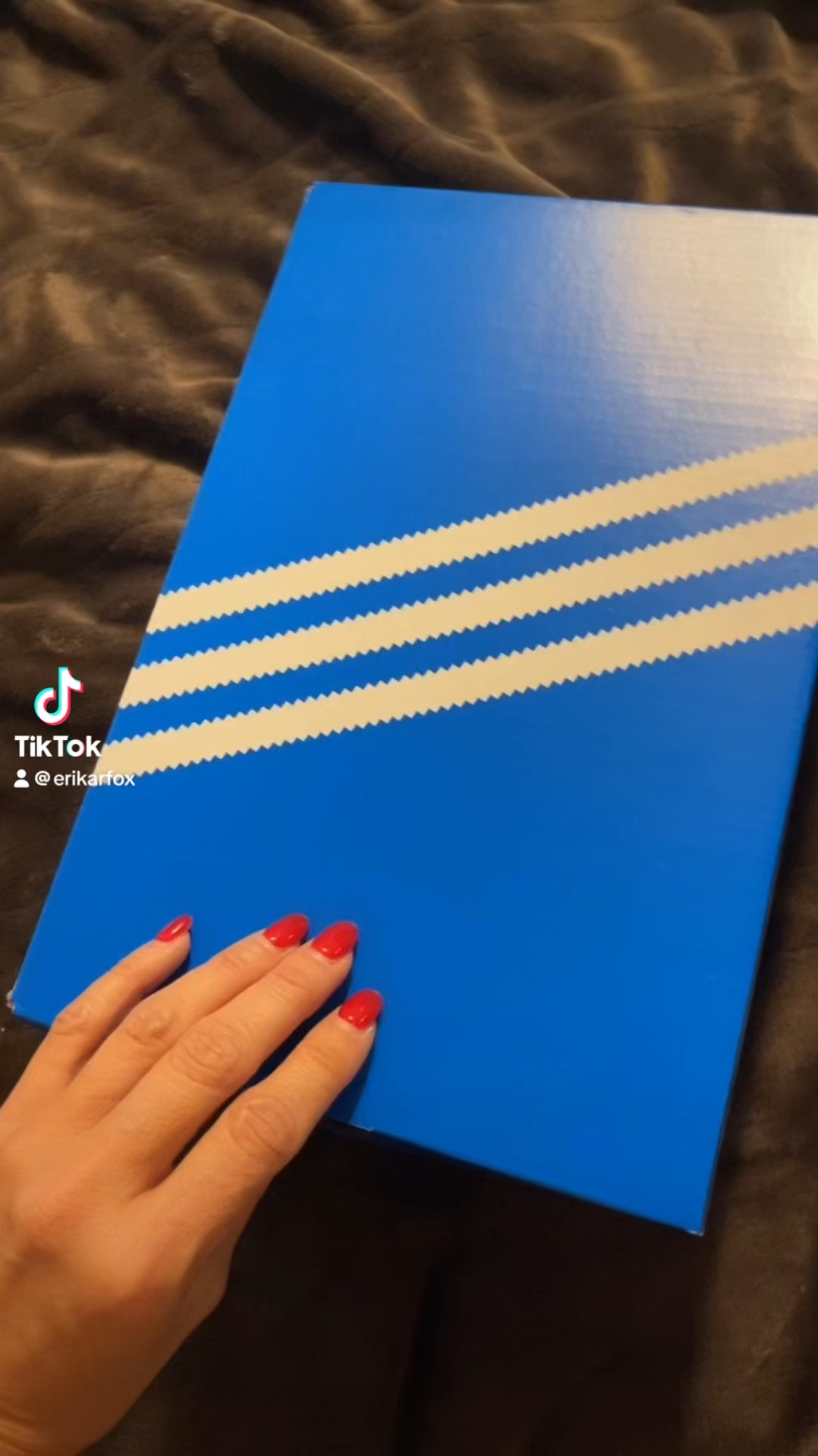Mine are sold out, but linking other metallic options. You can also sign up to be notified when they are back in stock. #sambas

#LTKStyleTip #LTKShoeCrush