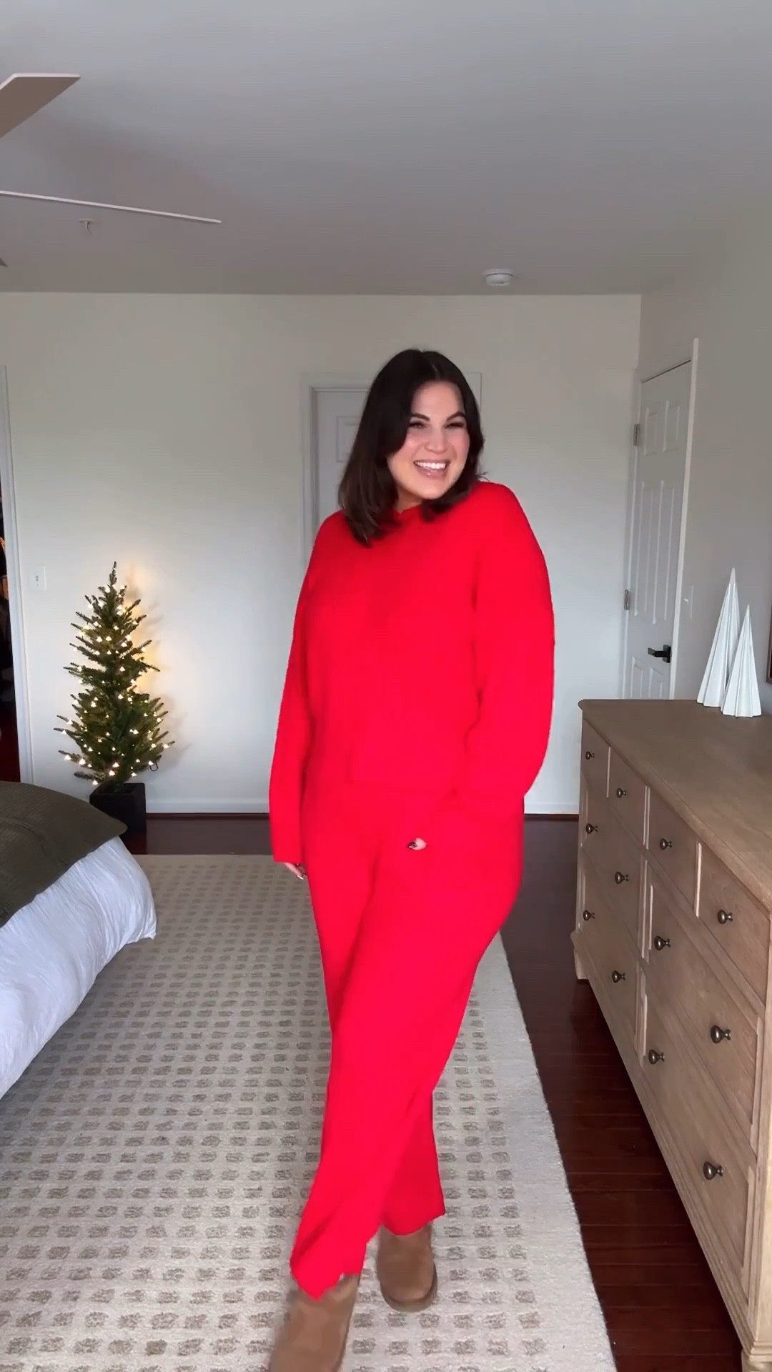 Midsize holiday outfit with the cutest red matching set from Walmart! 

Bra - 38D *use code KELLYELIZ-THP3CHFQ to save at Honey Love 
Panties - XL 
Top - xl
Pants - xl
Uggs - xl 



#LTKHoliday #LTKootd #LTKMidsize