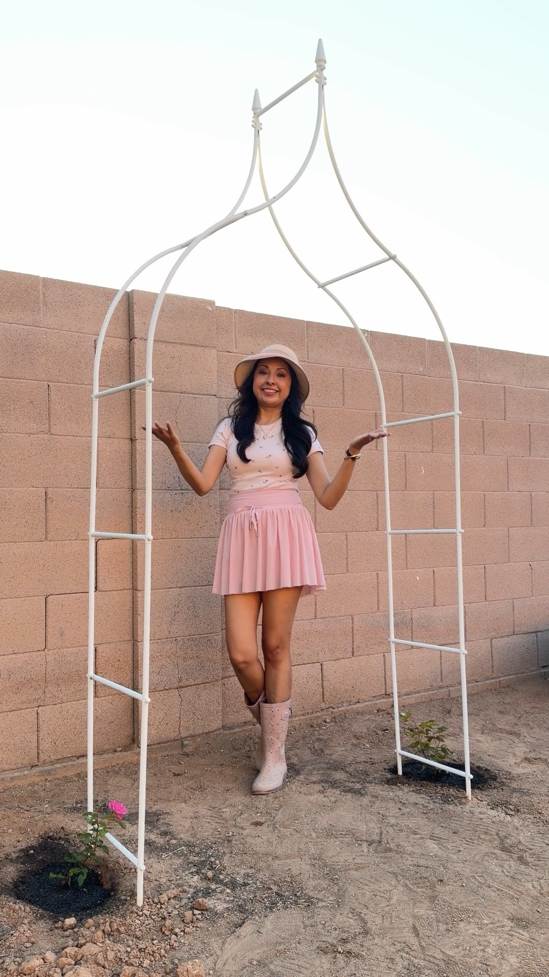 Creating my Victorian cottage rose garden while looking pretty in pink! 💐

#LTKdayinmylife #LTKootd #LTKActive