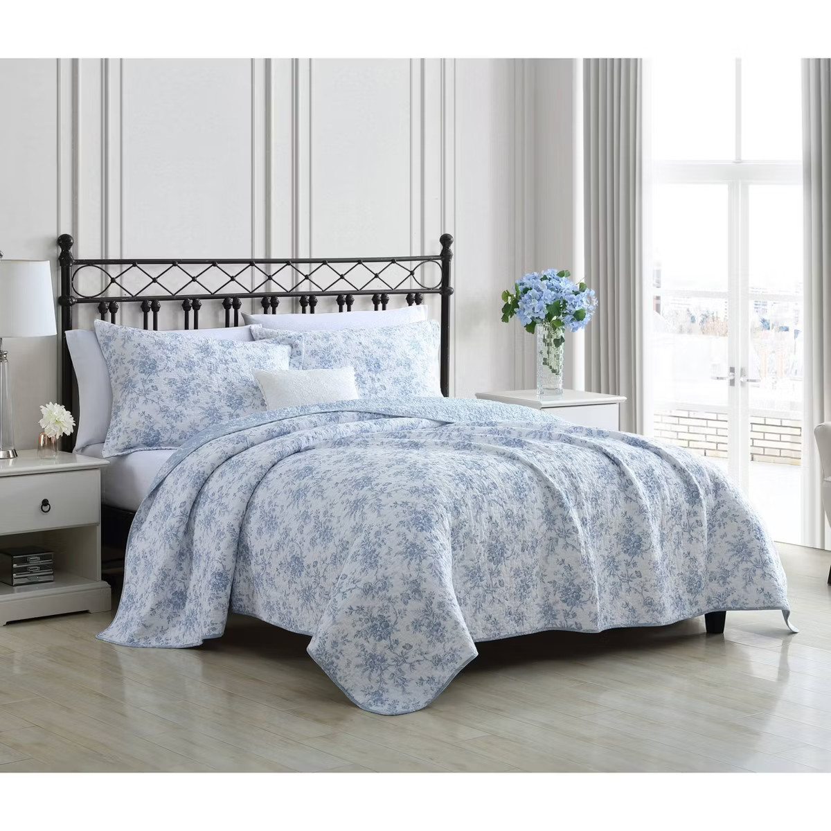 Laura Ashley Walled Garden Quilt Set | Target